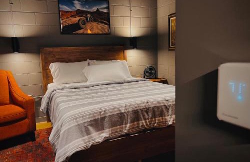 North Chesterfield Hotel | Classified Moto - The Frank Room