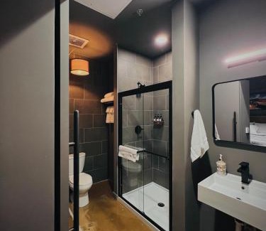 North Chesterfield Hotel | Classified Moto - The Frank Room