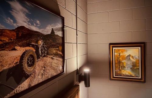 North Chesterfield Hotel | Classified Moto - The Frank Room