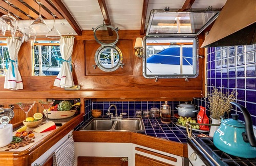 Sausalito Boat Rental | Classy, Century-Old San Francisco Bay Yacht