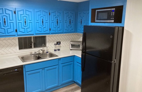 South Pensacola House | Clean and Central to Everything!