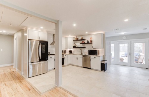 Central Arlington House | "Clean! CLEAN! ! Comfy! ! COMFORTABLE! ! BEST PLACE EVER!" FIVE STARS!n