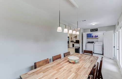 Central Arlington House | "Clean! CLEAN! ! Comfy! ! COMFORTABLE! ! BEST PLACE EVER!" FIVE STARS!n