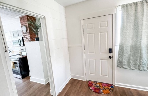 Rossville House | Clean & Cozy! 2BR, Pets welcome!