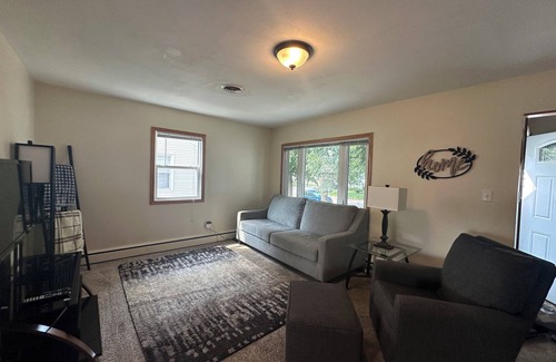 Bismarck Apartment | Clean & Cozy Spacious Apartment