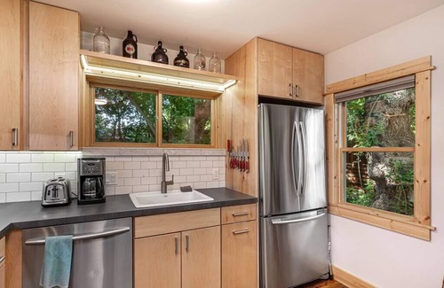 Bozeman House | Clean, Private, Historic, Downtown Bozeman Home