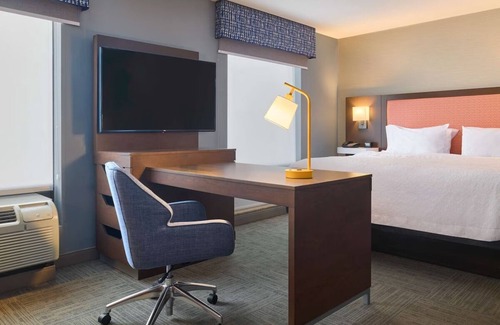 Smithfield Hotel | Clean, Quiet Room with Swimming Pool and Gym – Near Bryant University