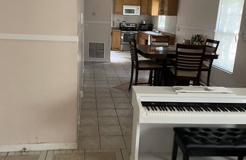 Tampa House | Clean room