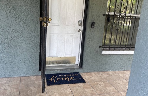 Tampa House | Clean room