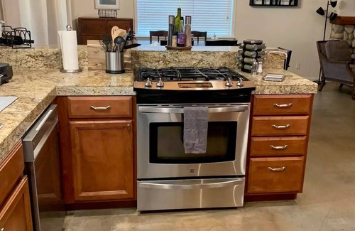 Thousand Oaks House | Clean, Safe, Quiet home in T.O.