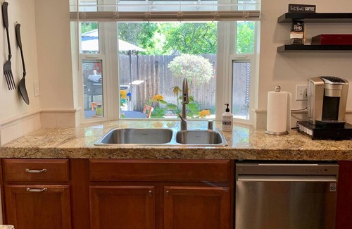 Thousand Oaks House | Clean, Safe, Quiet home in T.O.