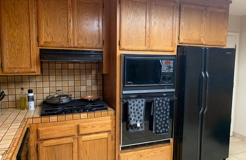 Kelseyville House | Clear Lake, Nature, Golf, Hiking, Fishing, Pets Welcome, WIFI, Wine, Furnished