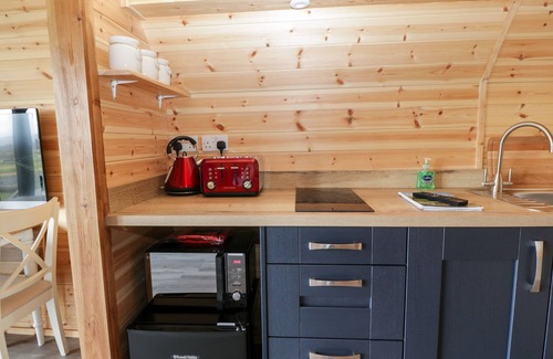 Lockerbie Cottage | CLEUGH LODGE, pet friendly, country holiday cottage in Lockerbie