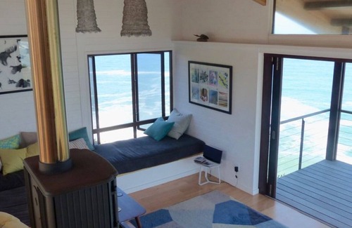 Victoria Bay Villa | Cliff Top House No.8 (Sleeps 4, 2 Bedrooms)