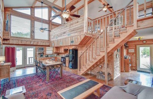 Glen Rose House | Cliffside Cabin @ High Hope Ranch Cowboy POOL!