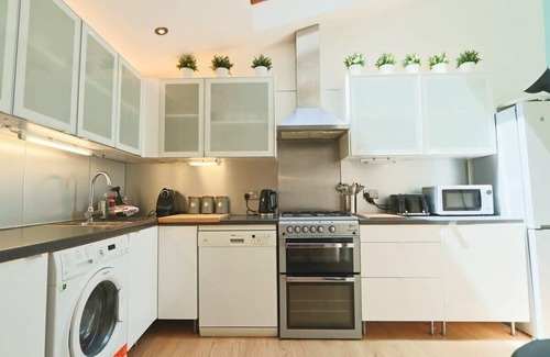 Clifton House | Clifton Townhouse - Hopewell