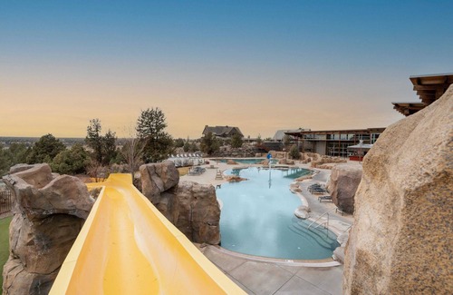 Powell Butte Condo | Clint by Avantstay Located Within The Brasada Ranch Community Golf Course, Pool & Hot Tub