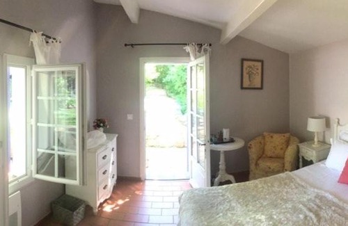 Moustiers-Sainte-Marie Hotel | Clos des Iris
