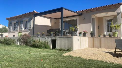 Aramon Villa | CLOS DES ROMPUDES