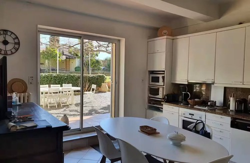 Peyrolles-en-Provence House | Clos Eugénie, family home with swimming pool!