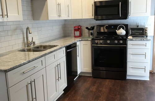 Greenfield House | Close to airport and downtown Milwaukee!
