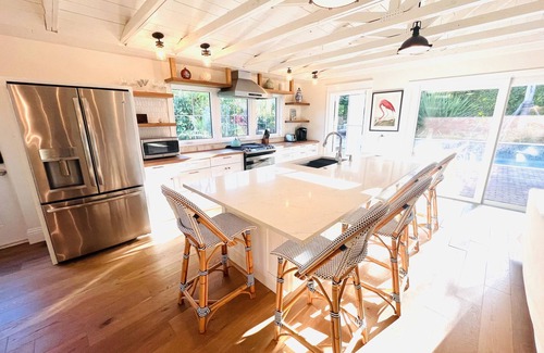 Central Naples House | Close to beach! Botanical garden in the backyard! Beautiful pool! A+ location!