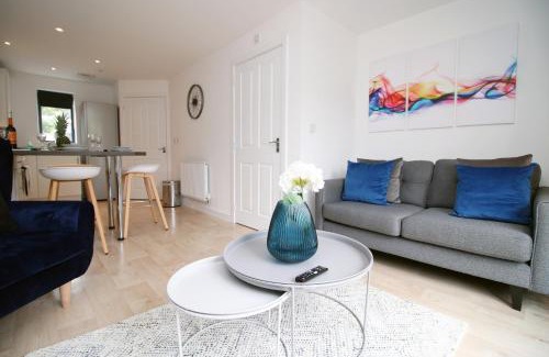 St. Thomas Apartment | Close to City 3-Bed Townhouse & Parking