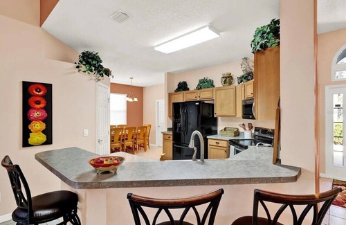 Calabay Parc Villa | Close to Disney, Golf, Shopping. Private pool, spa, games room, south backyard