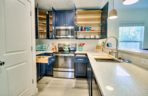 St. Augustine House | Close to downtown, 3BR,6Beds,Movies, Ping Pong,Fun
