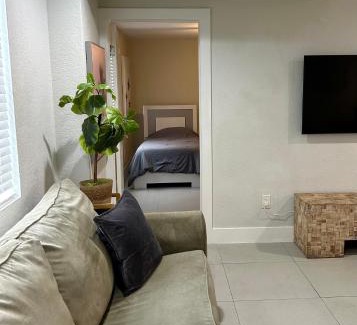 West Palm Beach Apartment | Close to everything! Perfect basecamp for WPB
