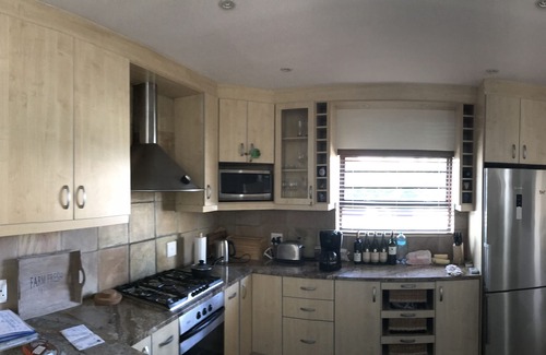 Somerset West House | Close to golf course - Cozy, quiet holiday house with pool and garden