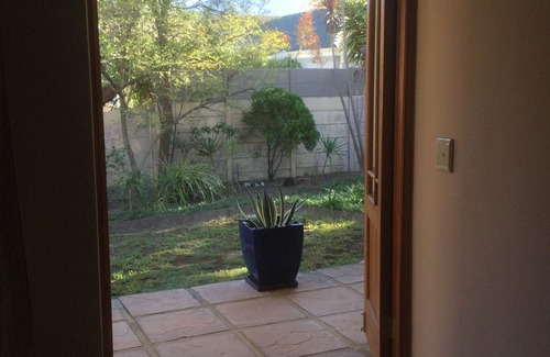 Somerset West House | Close to golf course - Cozy, quiet holiday house with pool and garden