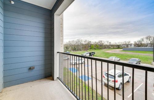 Bonham Apartment | Close to Lakes and Museums Bonham Vacation Rental