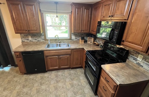 Green Bay House | Close to Lambeau, Resch, & Titletown