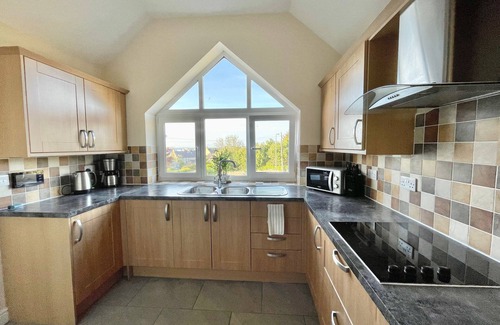 Holyhead House | Close to Marina