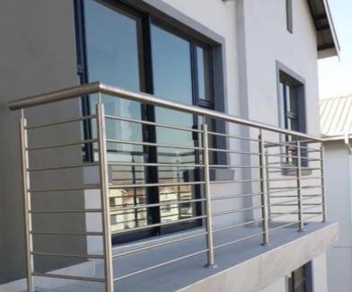 Greater Johannesburg Metropolitan Area Apartment | CLOSE TO SANDTON and The Airport