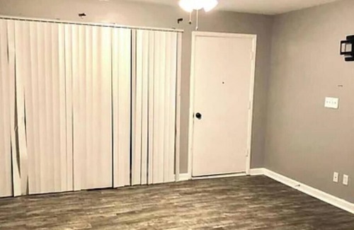 Kansas City House | Close to Stadium, 3-bedroom house with WiFi, AC in delightful Kansas City