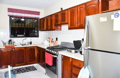 Honduras House | Closed to all attractions