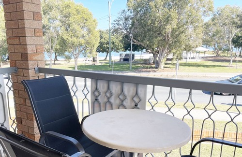 Bongaree Apartment | Cloud 8!