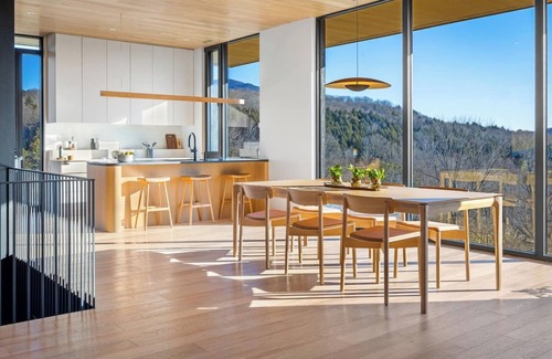 Brownsville Cabin | Cloudborne Cabin: 22 acres of luxury by Woodstock