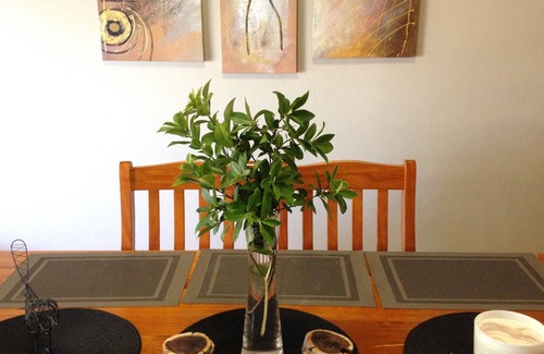 Port Lincoln House | CLove Hitch Holiday House-With Free WiFi