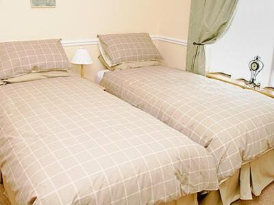 Norwich House | Clover Cottage - W40835