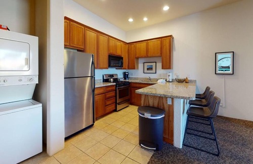 Village House | CLR104 Secluded 1 Bedroom Just Steps to the Pool