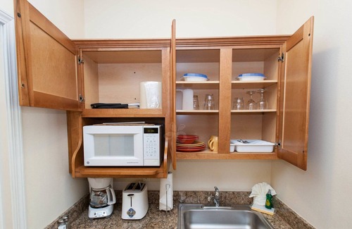 Las Vegas Condo | Club de Soleil studio unit, Saturday check-in