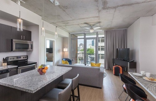 Civic District Condo | Club Wyndham Austin, Texas, 1 Bedroom Deluxe Suite