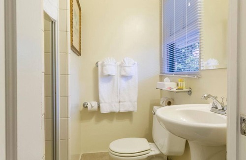 Montecito Hotel | Coast Village Inn - Santa Barbara