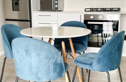 Bloubergstrand Apartment | Coastal Beach & Mountain Retreat