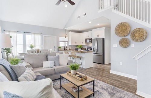 Port Bolivar House | Coastal Bliss: Hot Tub, BBQ &Furry Friends Welcome