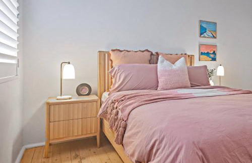 Freshwater Apartment | Coastal Corner - Contemporary Chic by the Beach