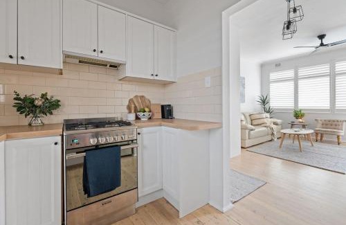 Freshwater Apartment | Coastal Corner - Contemporary Chic by the Beach